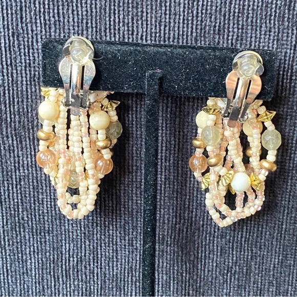 Vintage 80s 90s Beaded Clip On Earrings - Picture 6 of 9